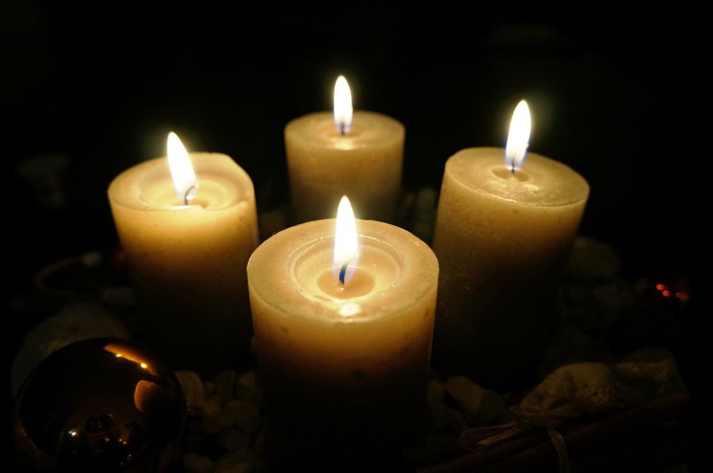 Adventskranz mit 4 Kerzen