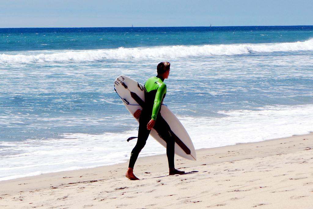 Surfer am Strand 1