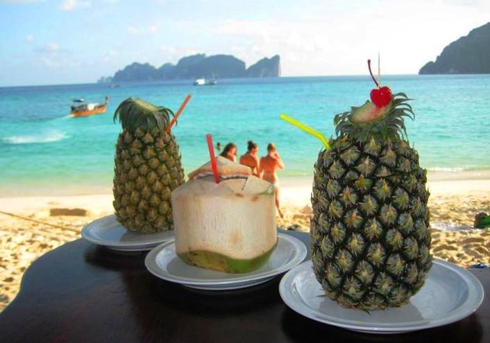 Ananas am Strand