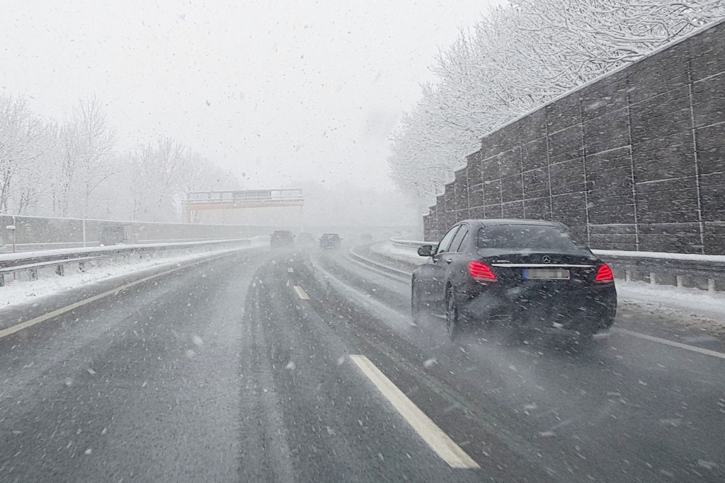 Autobahn Schnee