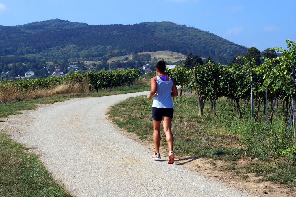 Eine Frau beim Joggen