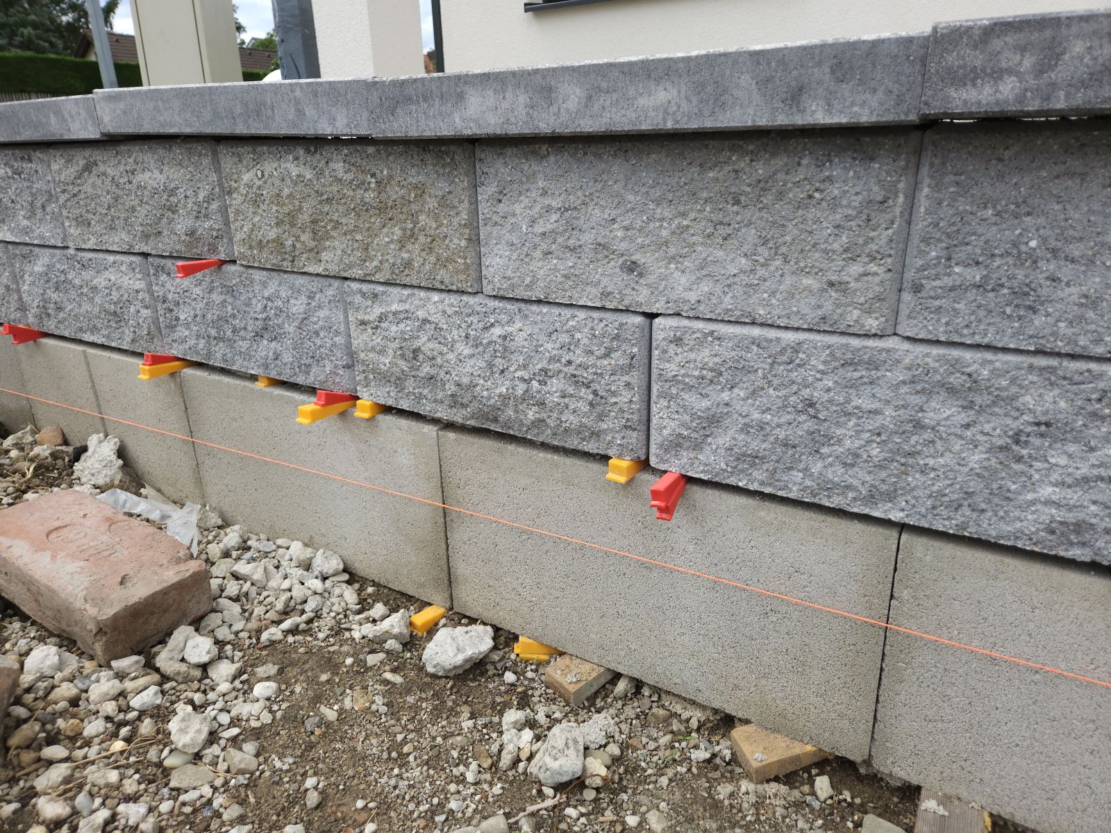 Gartenmauer errichten Richtschnur