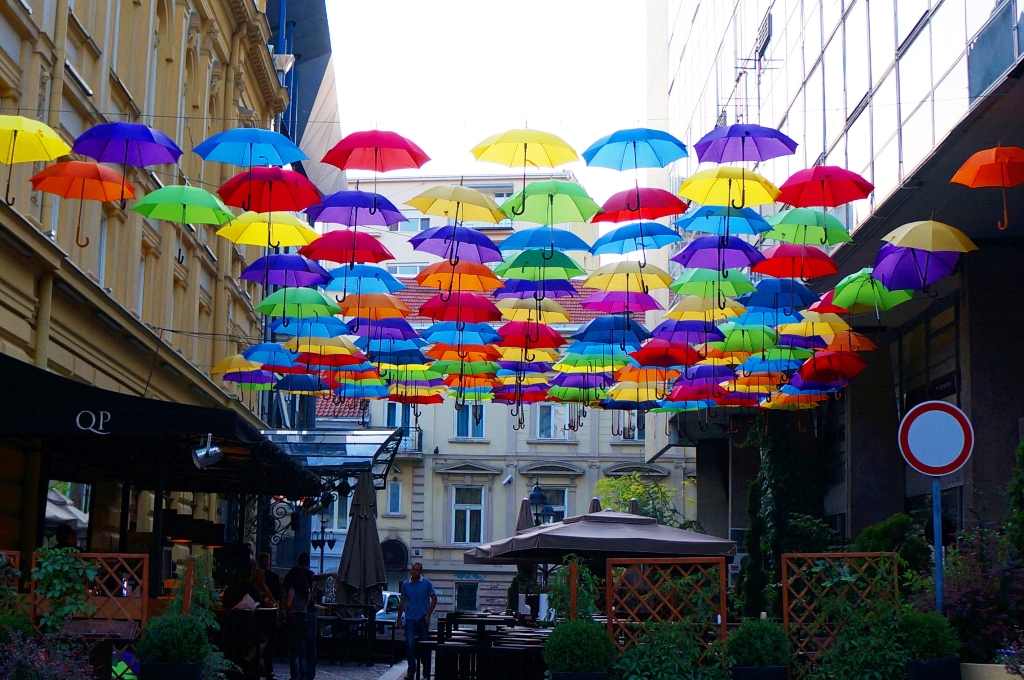 QP Lounge Belgrad Regenschirme