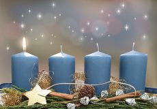 Schöner erster 1 Advent Adventkranz länglich Hintergrund