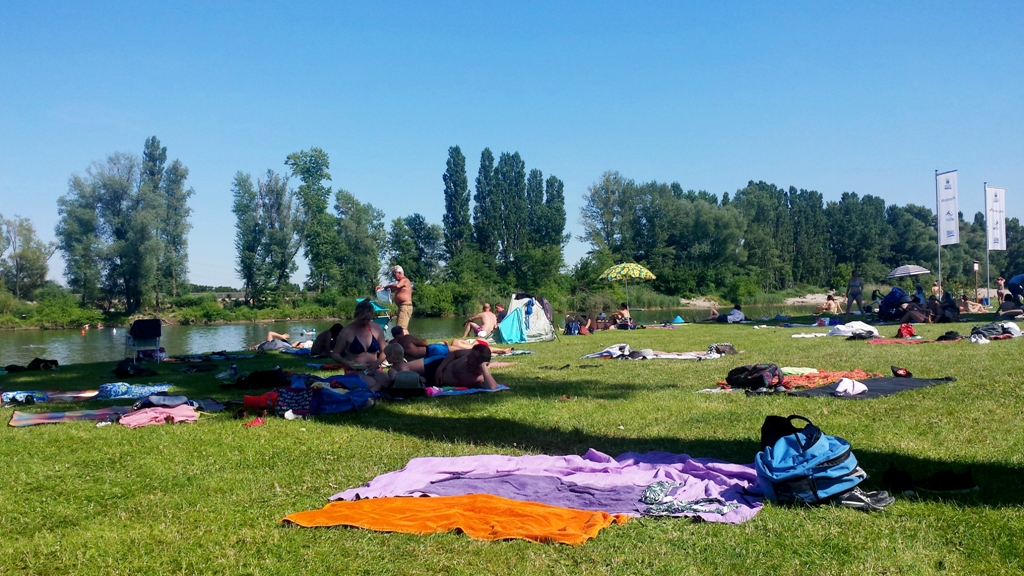 Schwimmbad mit Menschen