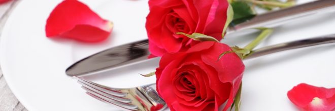 Valentinstag Essen mit Rosen