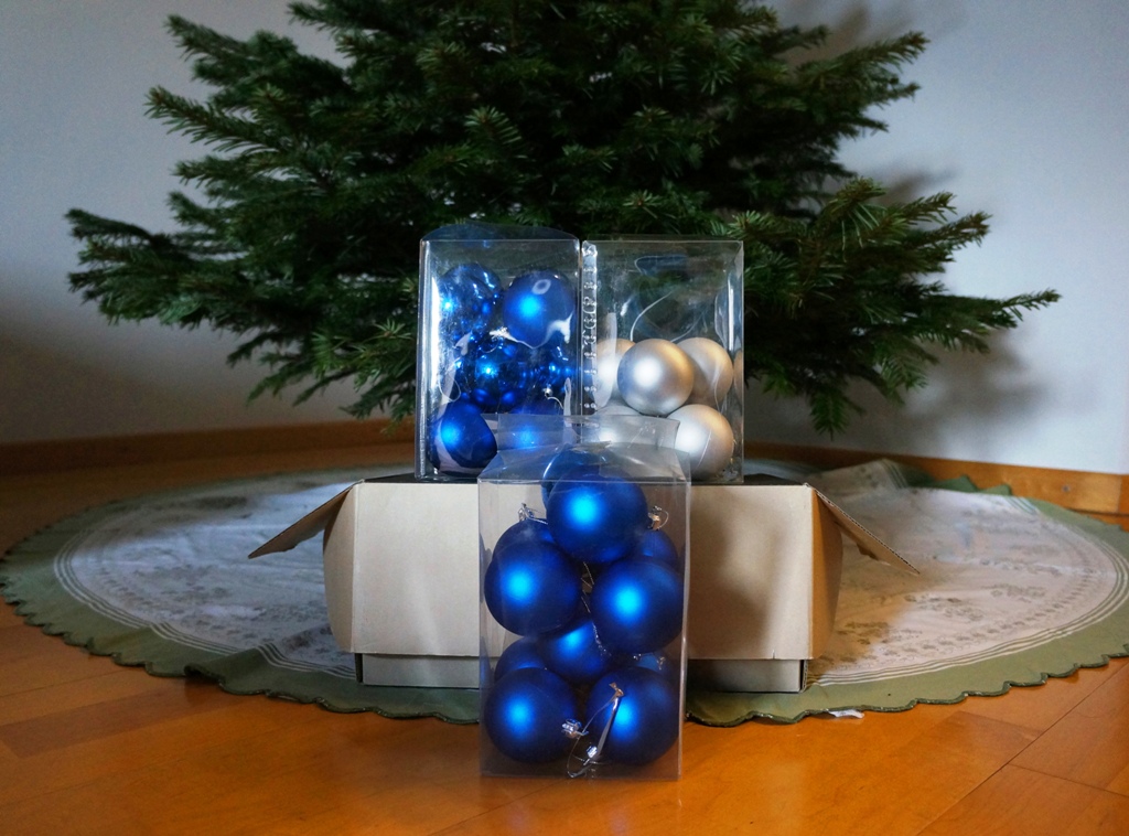 Weihnachtsbaum schmücken