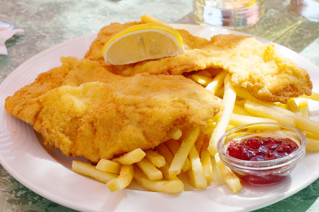 Wiener Schnitzel mit Pommes